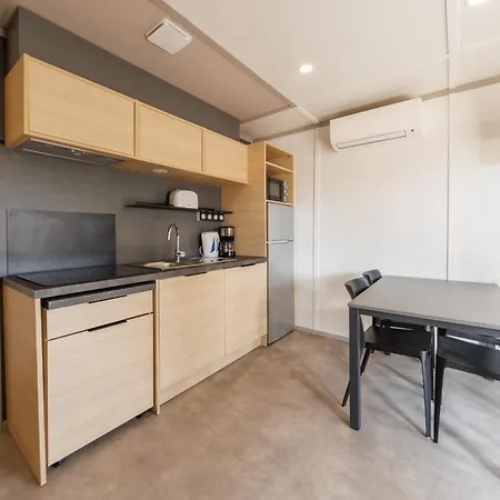 בקתה Les Demeures Du